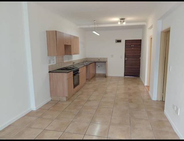 2 BEDROOM APARTMENT FOR SALE IN SUNNINGHILL
